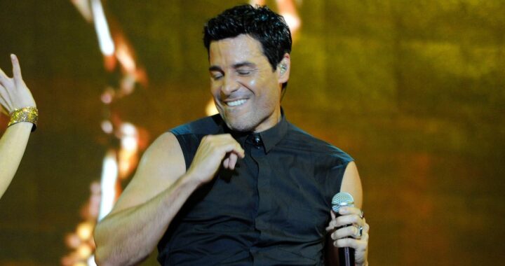 Piden a Chayanne que deje de vestirse como jovencito