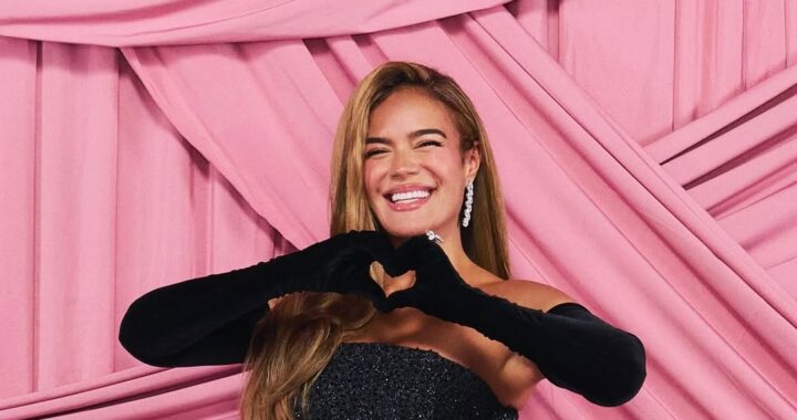 Karol G al natural, sin filtros y con un nuevo fuego musical en camino
