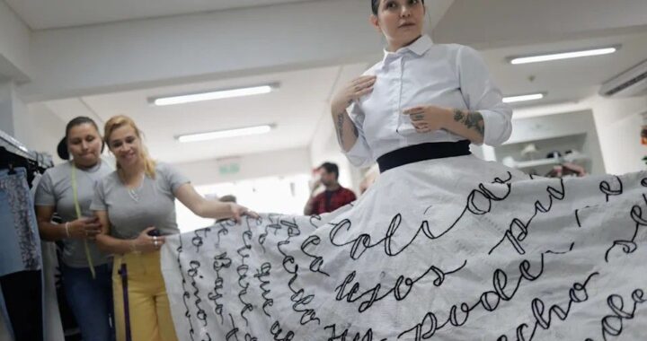 Una pollera bordada de patria, Andrea Valobra emociona en Madrid