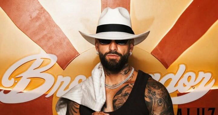 Maluma interrumpe su show para defender la salud de un bebé entre el público