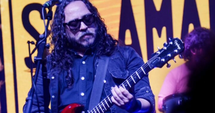 Salamandra lanza el video de la canción “El dedo acusador”