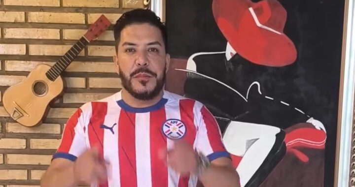 «My name is Charlie», Carlos Portillo se lanza como coach mundialista de inglés