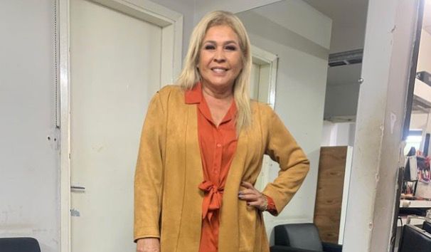 La reportera de TV, Blanca López, se despide tras 35 años de informar al país