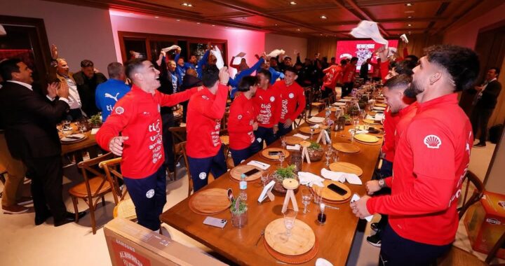 Entre asado y aplausos, así celebró la Albirroja su histórica clasificación