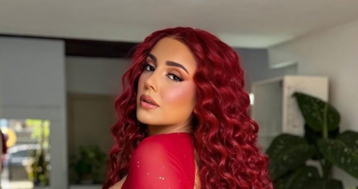 Vivi Figueredo sorprende al revelar a “Chantal”, su nueva identidad pelirroja