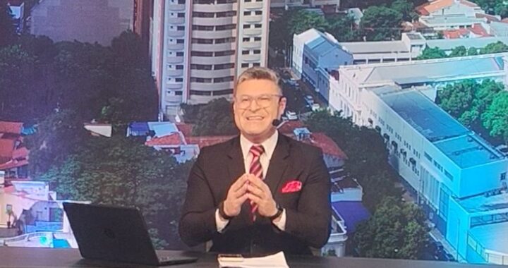 Diego Agüero se incorpora a América Noticias con una calurosa recepción del público