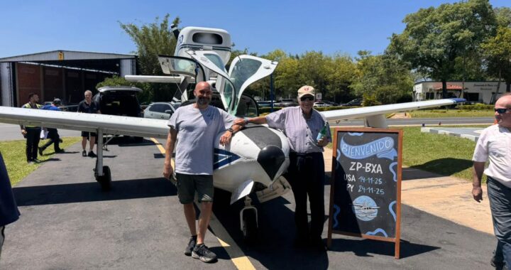 Alfredo Jaeggli completa una odisea aérea histórica y aterriza en Paraguay