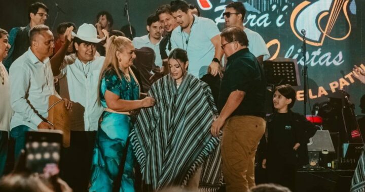 Mily Brítez deslumbra y gana el Poncho Para’i de Oro en Piribebuy