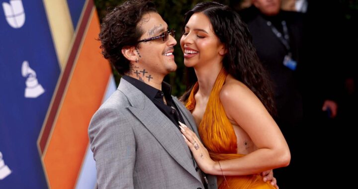 Ángela Aguilar sorprende a Christian Nodal con una llegada a caballo en su cumpleaños