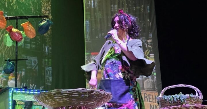 Clara Franco celebra su legado con el vibrante estreno de “Odelirá” en el Teatro Latino