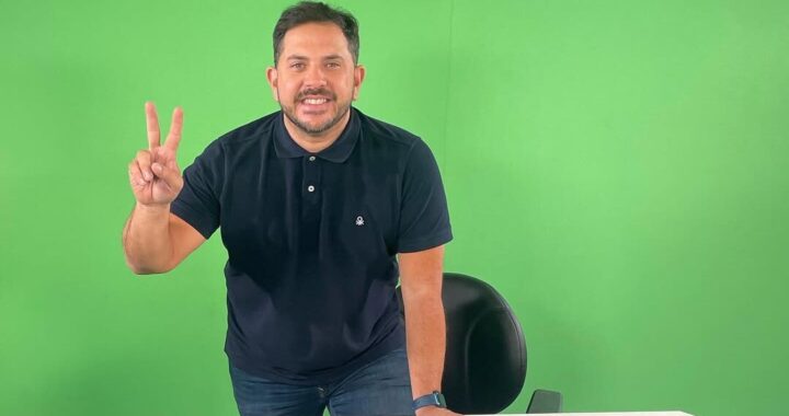 Dani Da Rosa promete conducir «100 Paraguayos Dicen» con el torso desnudo