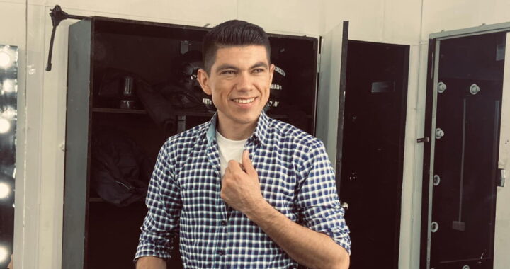 Alder Alcides asegura que las críticas a su faceta rockera impulsan su carrera