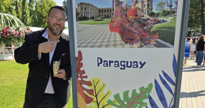El fotógrafo paraguayo Oscar Rivet llevará la belleza y cultura del país a Rusia