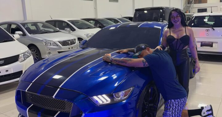 A tres días de comprar su Mustang, le reventaron el auto a pedradas a «Masivo» Canatta